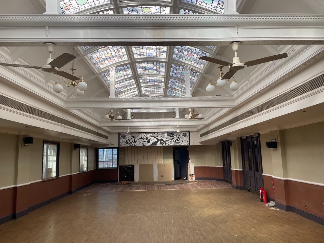 Vacant period function hall recorded during a lease-end condition inspection.